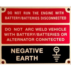 396116 | Targhetta Negative Earth per veicoli da Suffix F (battuta cofano motore)